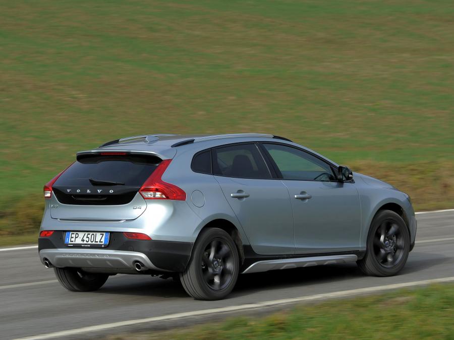  Volvo V40 Cross Country D4 2012 года  (фото 3 из 20)